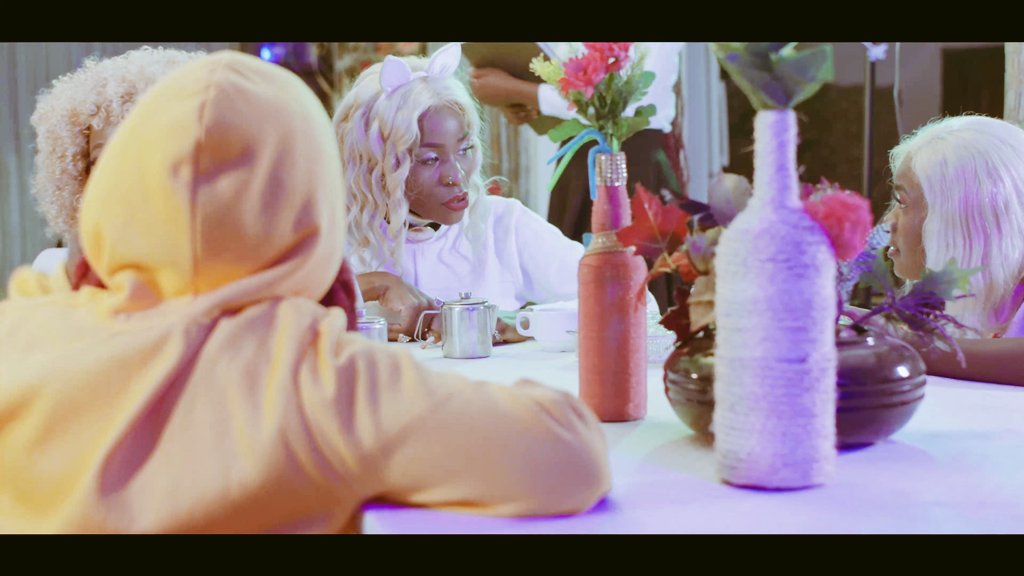 kapacat_'s tweet photo. SOME OF YOU WILL STILL SHOW FITINA TO THIS NEW VIDEO 🤣🔥

Click 👉 https://t.co/zeGKlXleGQ to Watch #Woi 
Produced by @Artin_pro
Directed &amp; Shot by #digicmedia256 
https://t.co/zeGKlXleGQ https://t.co/SNAbjDnHL0