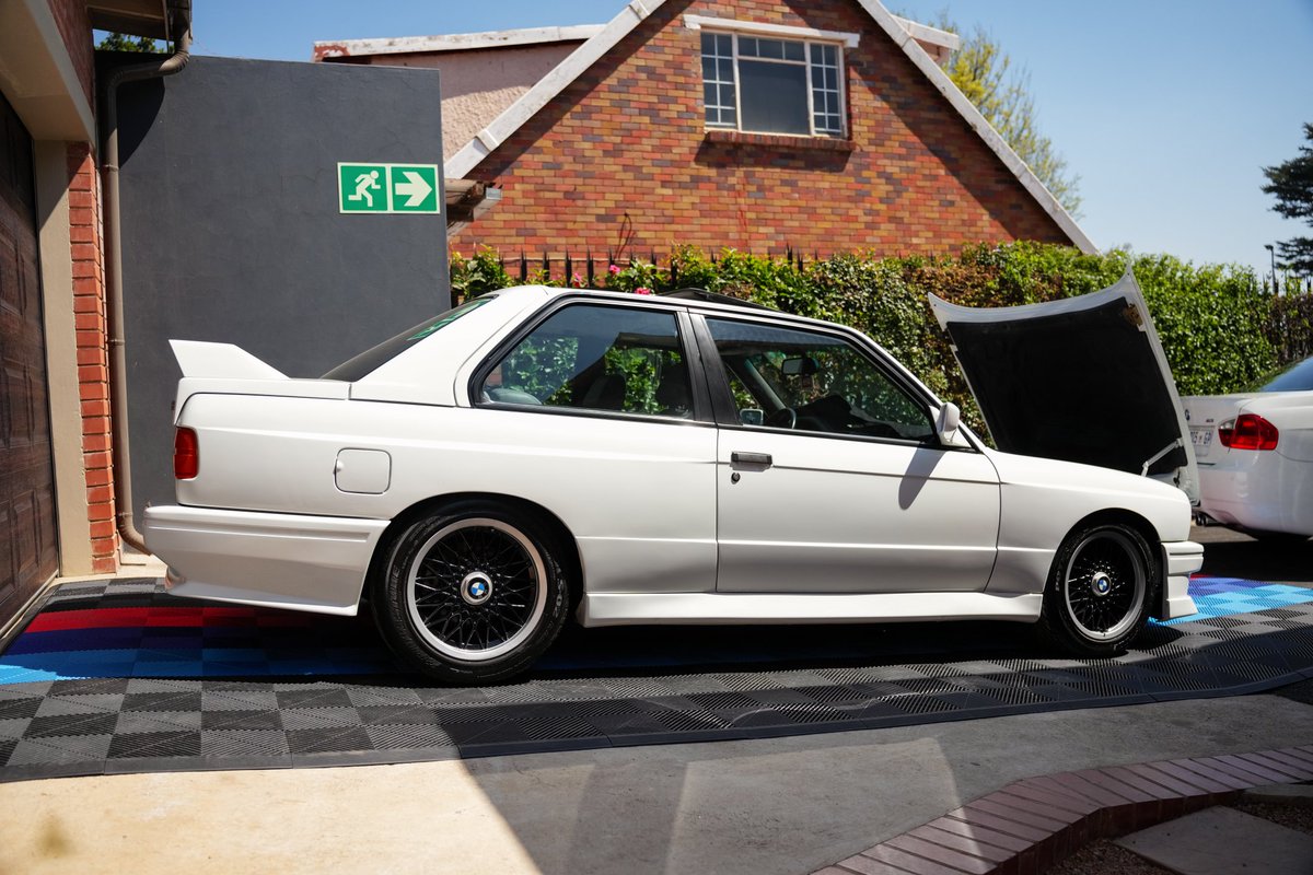 StrictlybmP's tweet photo. Good ///Morning 🌍
1989 - 1990 BMW E30 M3 Johnny Cecotto Edition 
Check out more information in the links provided below 

https://t.co/QHJ1pREvlC

https://t.co/HkbnmAiAuW

#bmw #e30 #m3 #e30m3 #s14 #bmwm #homologation #johnnycecotto #bmwm3 #southafrica #strictlybm_pasopaguluva https://t.co/AoQCFgsPn7