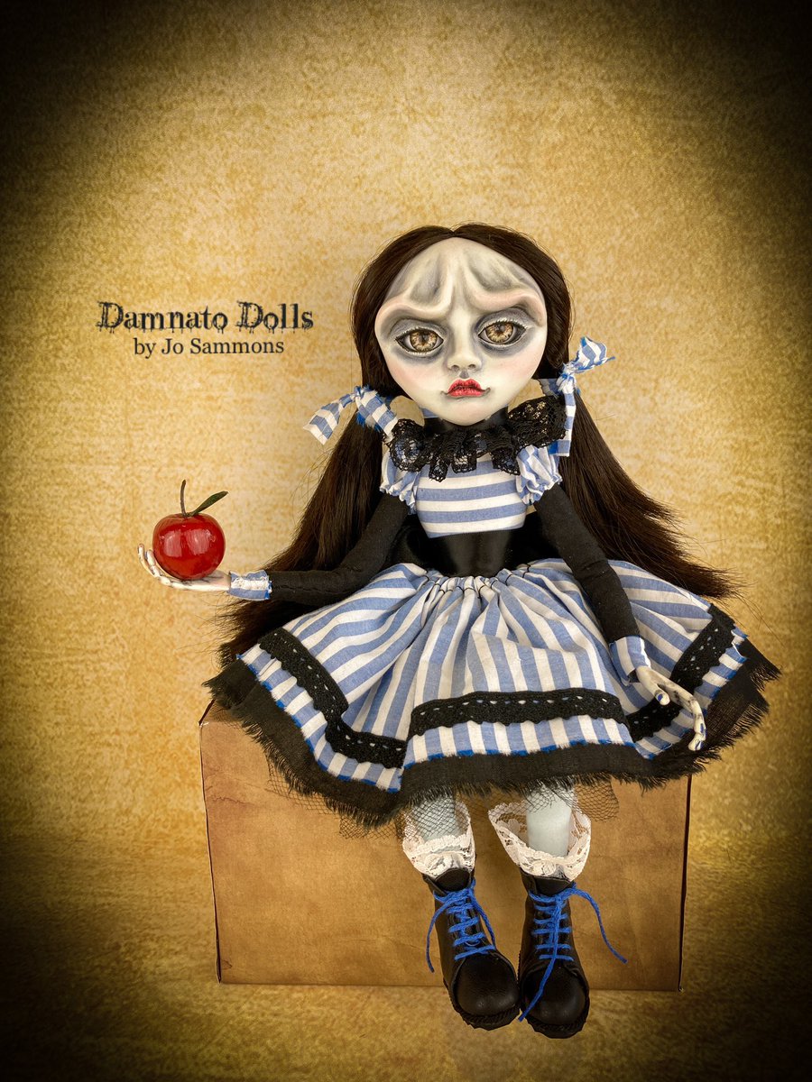 DamnatoDolls's tweet photo. Devany is available in my Etsy shop https://t.co/YY77BtdTi1
#artdoll #ooak #etsty https://t.co/ICi71dxYZr