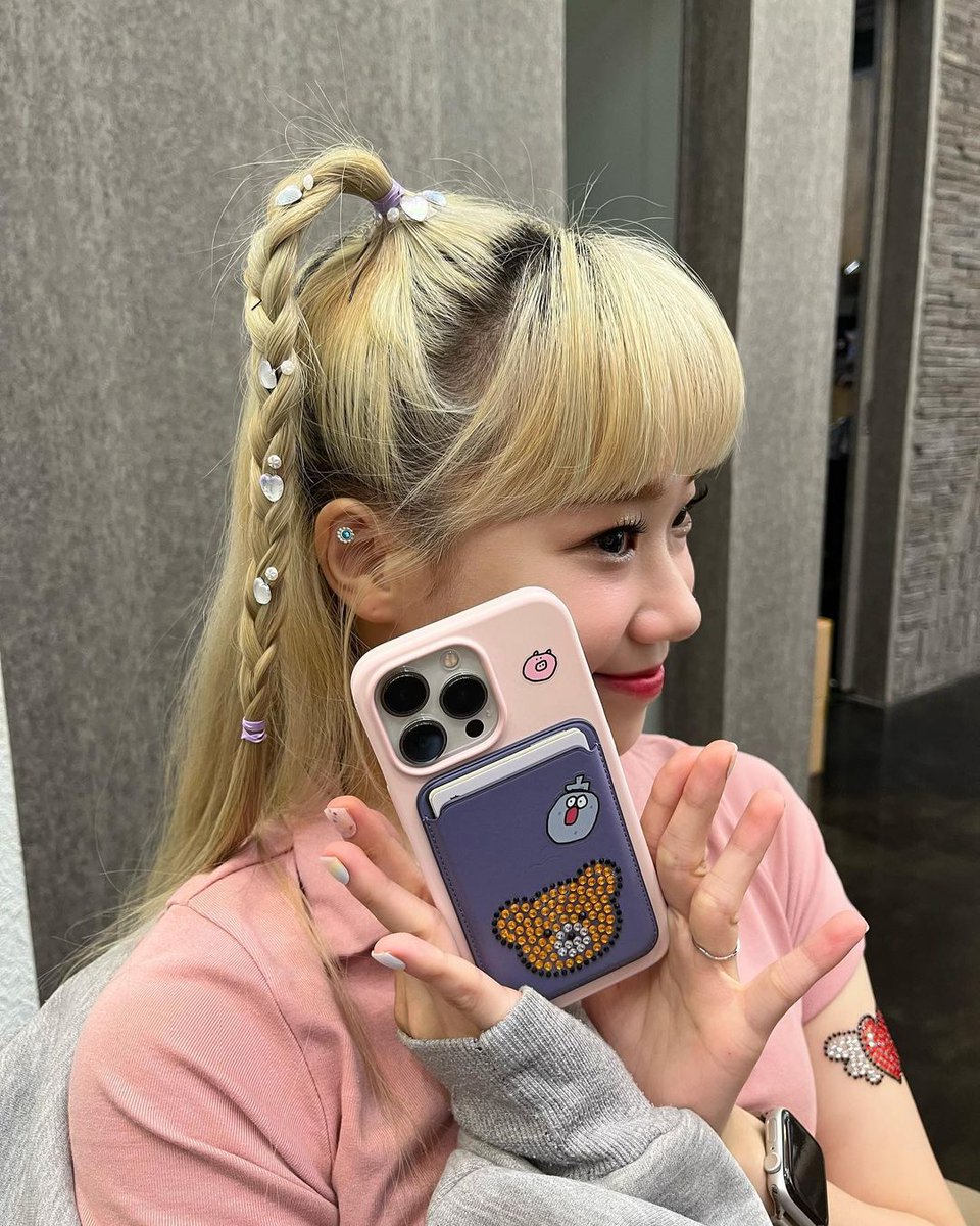 RumbleWings's tweet photo. I thought she is maknae of the Group🥹(fake Maknae)
Rumbleg (Gayun)
She is so gorgeous 🤒❤️
@RumbleG3 #rumbleg #gayun #가윤 https://t.co/K22yw6VBDj