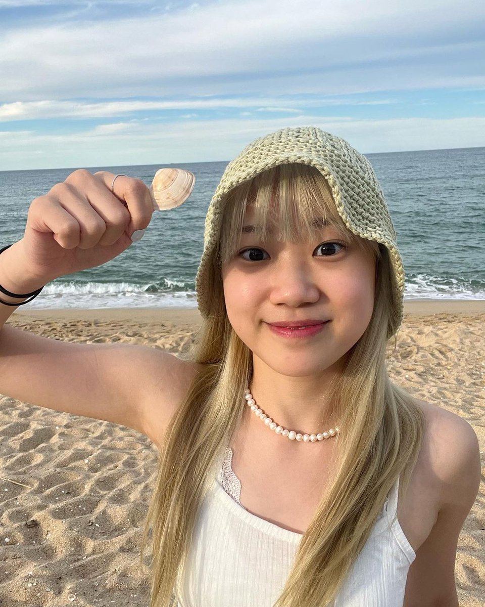 RumbleWings's tweet photo. Gayun at Beach 🐚🏖️🦀🐬🐳🌊
Gayun Bare face🥰
Cuteness member of Rumble-G🐰
@RumbleG3 #gayun #rumbleg https://t.co/4A0IGzl3fE