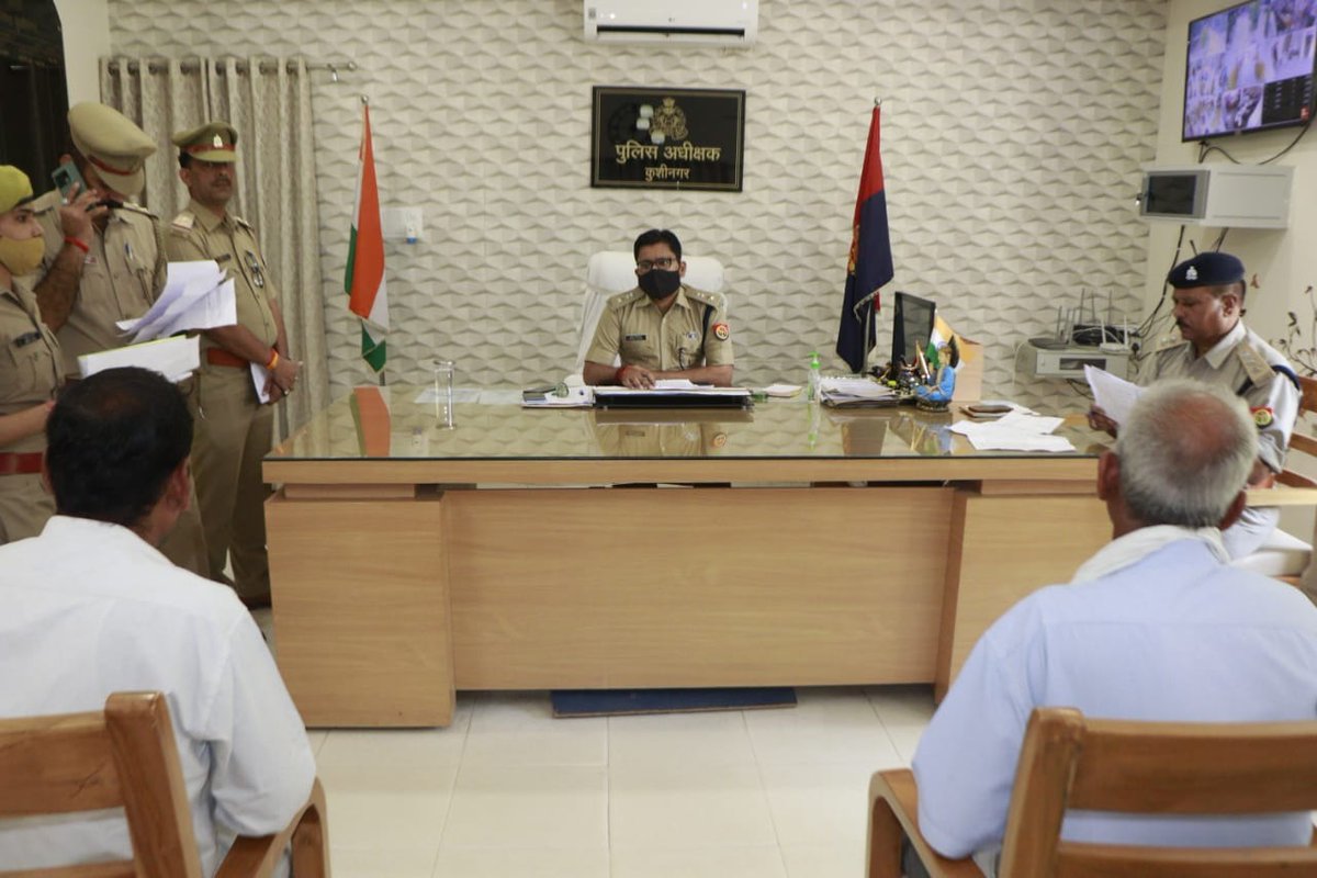kushinagarpol's tweet photo. #SP_KSN
@dhawalips
द्वारा पुलिस कार्यालय में जनता की समस्याओं को सुना गया तथा गुणवत्तापूर्ण एवं समयबद्ध निस्तारण हेतु सम्बन्धित को निर्देशित किया गया। #Kushinagar  #uppolice https://t.co/Ti2txFG4qo