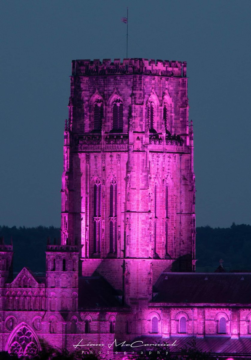 GME_1970's tweet photo. Durham Cathedral paying its respects to #QueenElizabeth
Taken by #liammccormick photography who can be found on fb etc.
Liam & Phil Rowden do some of the best images of the North east https://t.co/AunrAJox1D