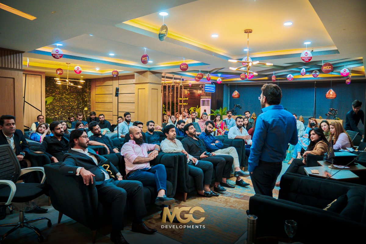 MgcDevelopments's tweet photo. MGC Developments 𝐌𝐨𝐧𝐭𝐡𝐥𝐲 𝐒𝐚𝐥𝐞𝐬 𝐌𝐞𝐞𝐭𝐢𝐧𝐠 in Business Lounge
Here we celebrate every achievement of our workforce! Our CEO Mr Ch Nouman Iftikhar personally conducts this interactive session with all the employees.
#MGCDevelopements #MonthlySalesMeeting https://t.co/mnAvueRrXD