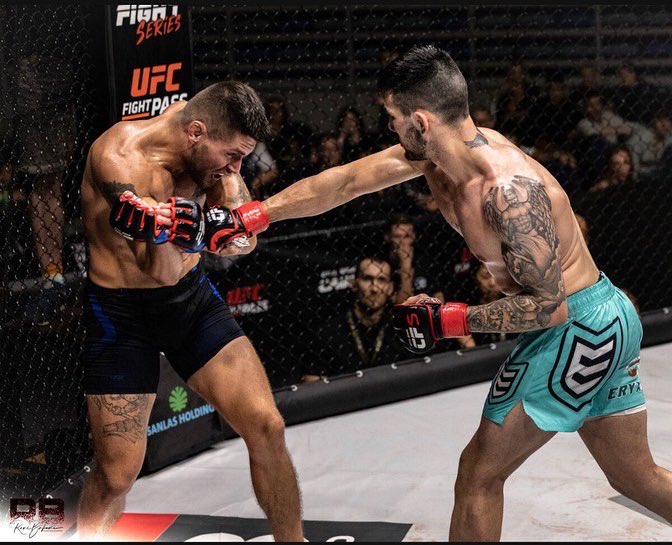 BinderAndreeas's tweet photo. Right Bombs for days📈🫶🏼
📸 sportsbakodi
#allthewayup #champ #isback #fightofthenight #sponsored #athlete #welterweight #champion #irish #areback https://t.co/mvdWNhK57o