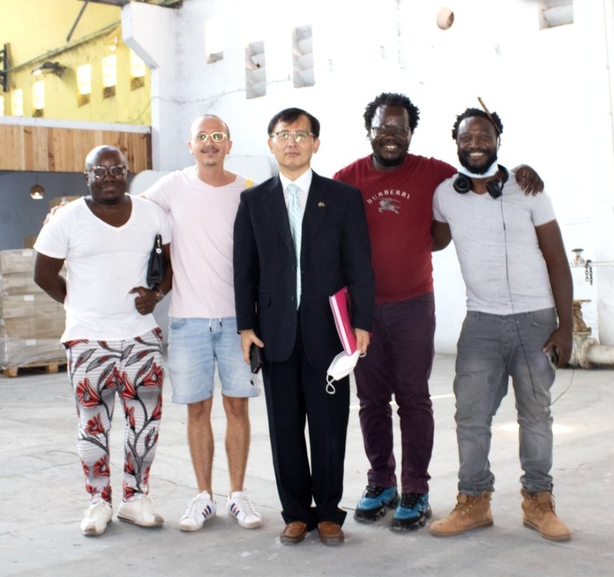 CongoBiennale's tweet photo. His excellency Cho Jaichel, ambassador of the Republic of #Korea (ROK) to the DR #Congo, paid us a pleasant visit at our main exhibition space (#KinArtStudio). He came to feel the vibes of the preparations  and departed with a gift, the catalogue of our inaugural edition. https://t.co/qzpPgInYo0