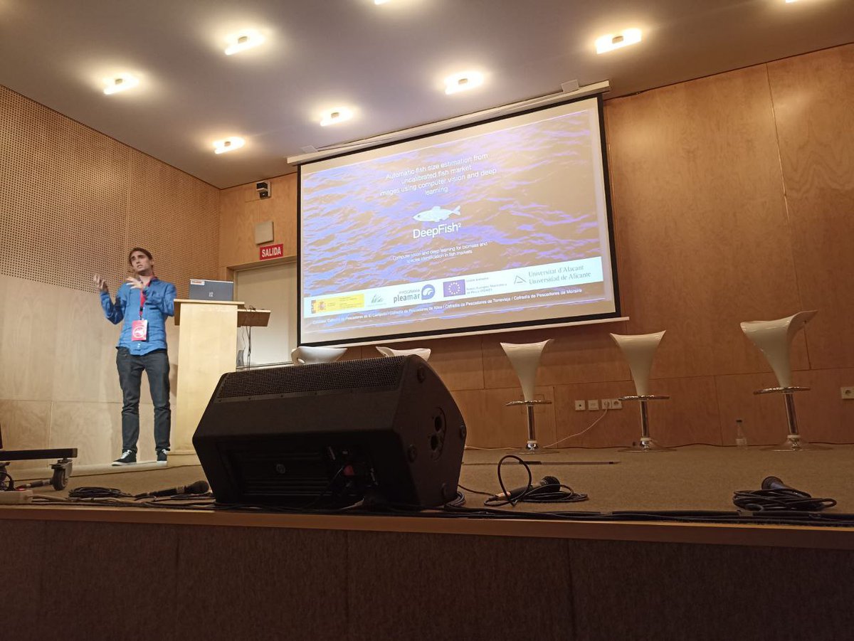 UADeepFish's tweet photo. Nuestro compañero Alejandro Galán presento los resultados de #Deepfish2 en el congreso internacional #SOCO2022. #Pleamar #FEMP #MachineLearning https://t.co/tyDW7qBnAD