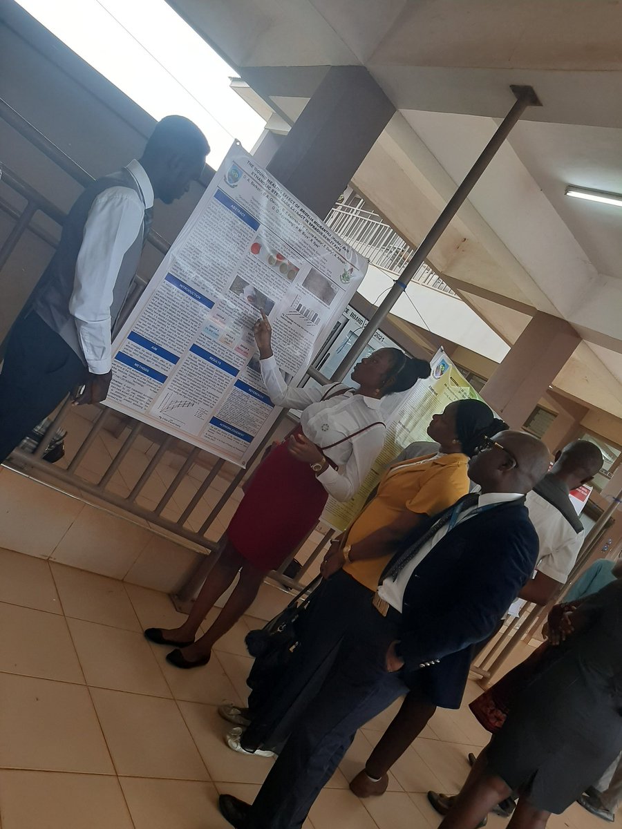 Poster presentation today by my research students on the 'Wound healing effect of Bridellia micarantha (Hochst.) Baill. ethanolic stem bark extract in albino Sprague Dawley Rats'  @uenrofficial #Researchweek  @NutriDiaM_R @health_po @uenrmelssa @screenandtreat @netrodis