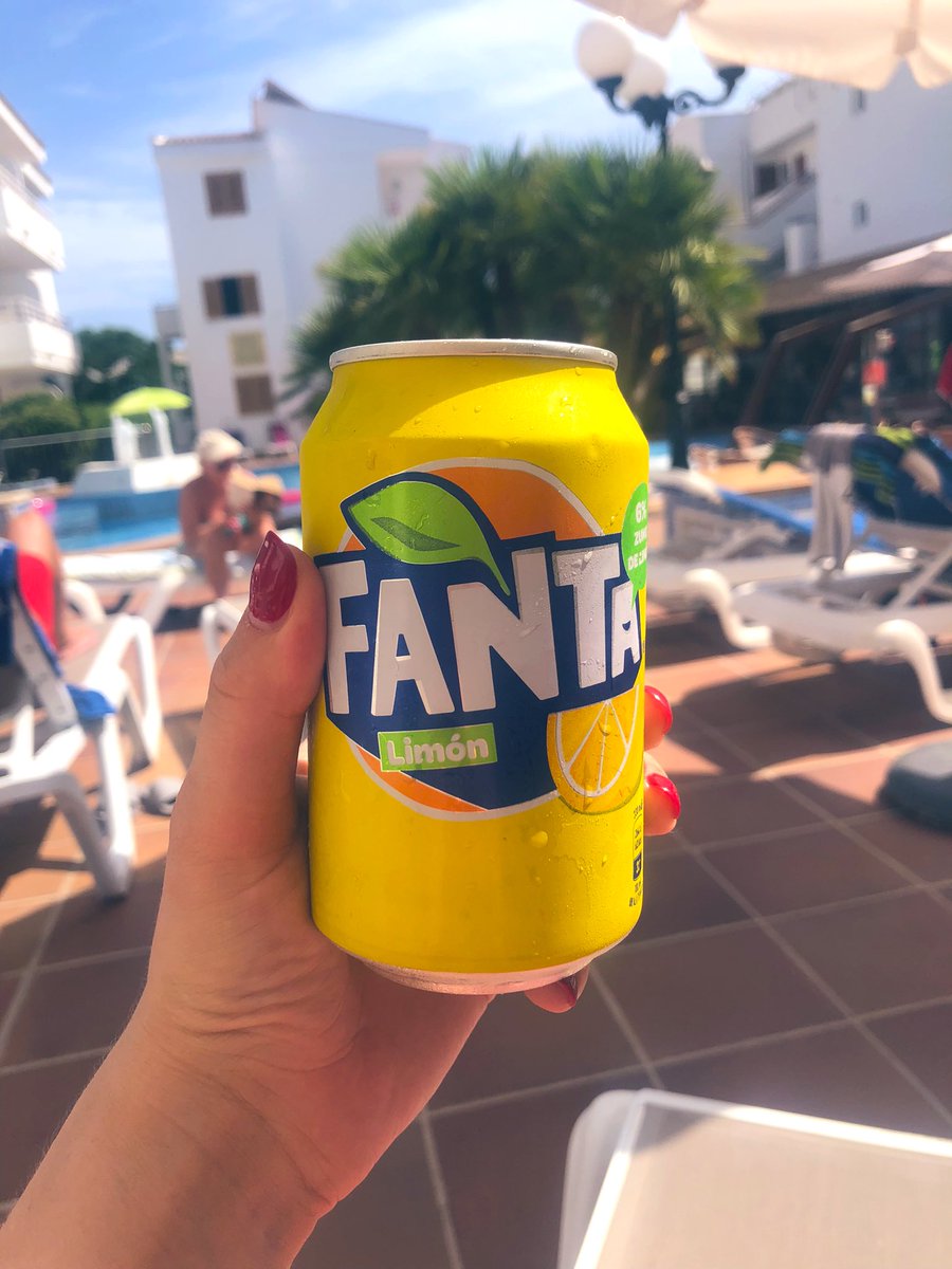 Tell me you’re on holiday, without telling me you’re on holiday… 🍋