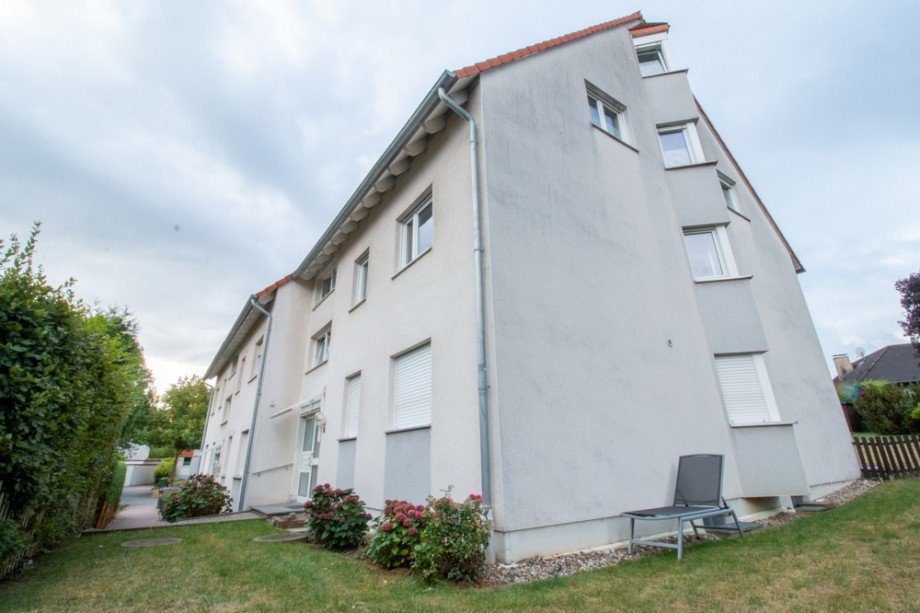 dieckmann_immo's tweet photo. #Eigentumswohnung in #Schwerte #Ergste
▶️ ca. 76m²
▶️ 3 Zimmer
▶️ 1. OG
▶️ offener Wohn- und Essbereich
▶️ sonniger Balkon (Südseite)
▶️ Kellerraum + Waschkeller
▶️ Garage + Stellplatz
https://t.co/ZBcxmHFLrB
📲 +49 (0) 23 04 - 23 96 110
📩 immo@dieckmann-immobilien.de https://t.co/szJtqLDLKG