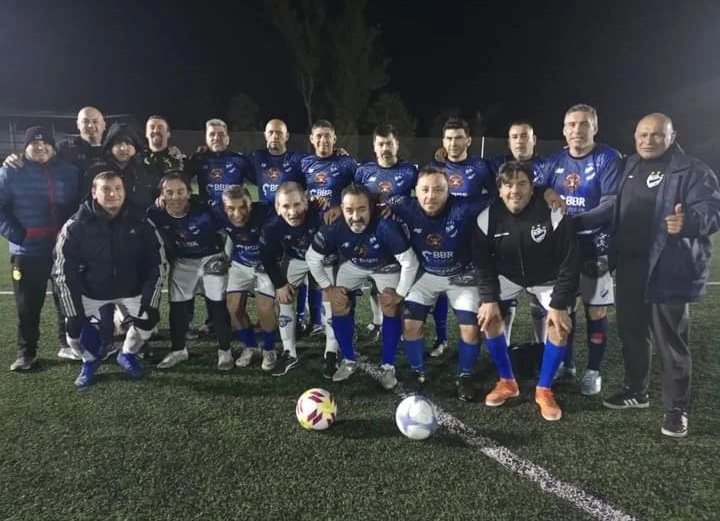 PrensaMidland's tweet photo. #MasterSenior

Se mide ante @BocaJrsOficial

Hoy 21hs en el 🏟️ Ciudad de Libertad, el Funebrero se medirá con el conjunto Xeneize. 

El equipo que comanda Juan Montenegro buscará una victoria que lo mantenga prendido el los primeros puestos. 

#VamosMidland⚪💙⚪ https://t.co/wCyII08RyV