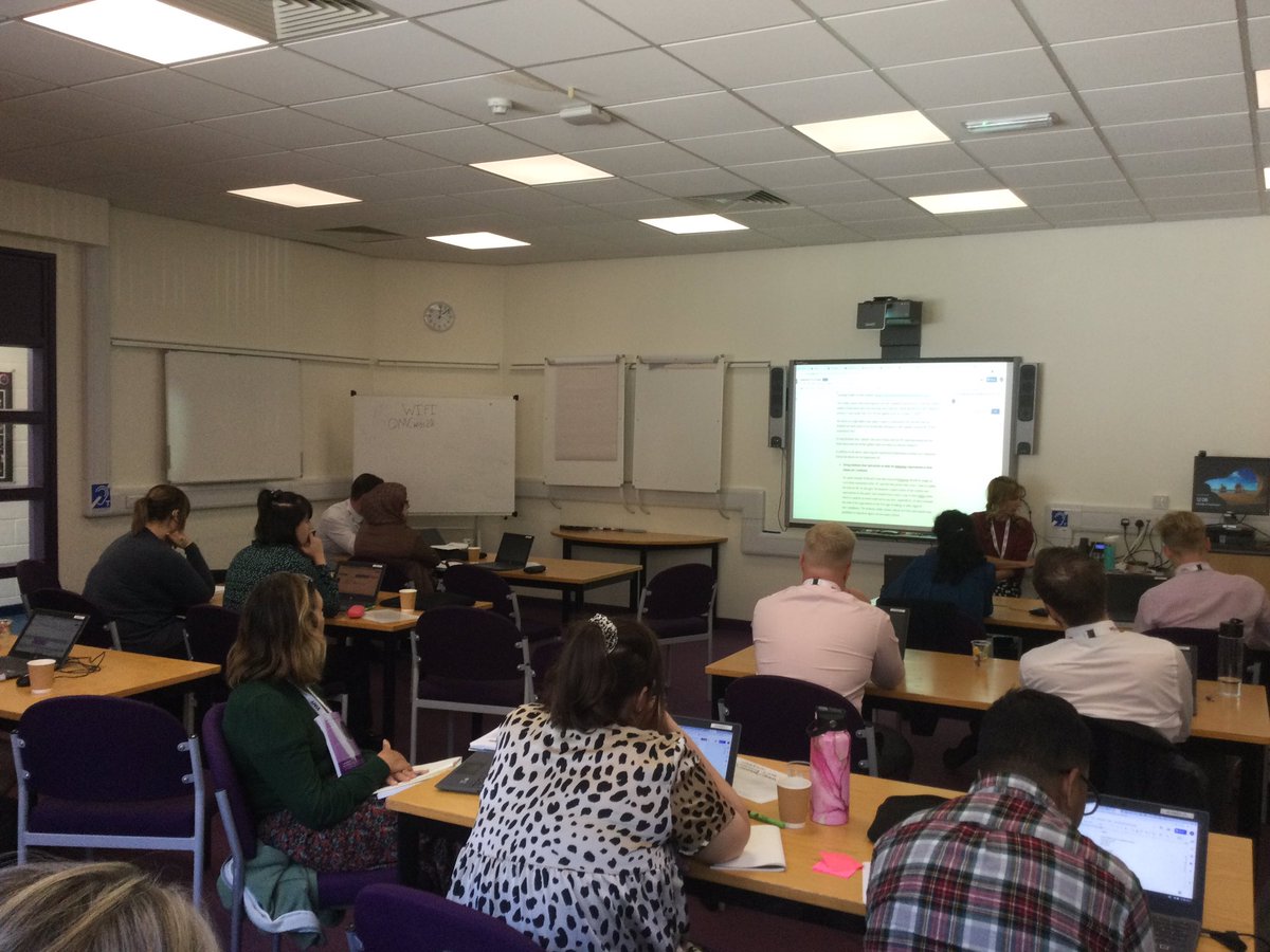 bascitt's tweet photo. A good morning so far at central training in retrieval practice and dual coding #traintoteach #getintoteaching #teachersintraining https://t.co/nKU30WdhV4