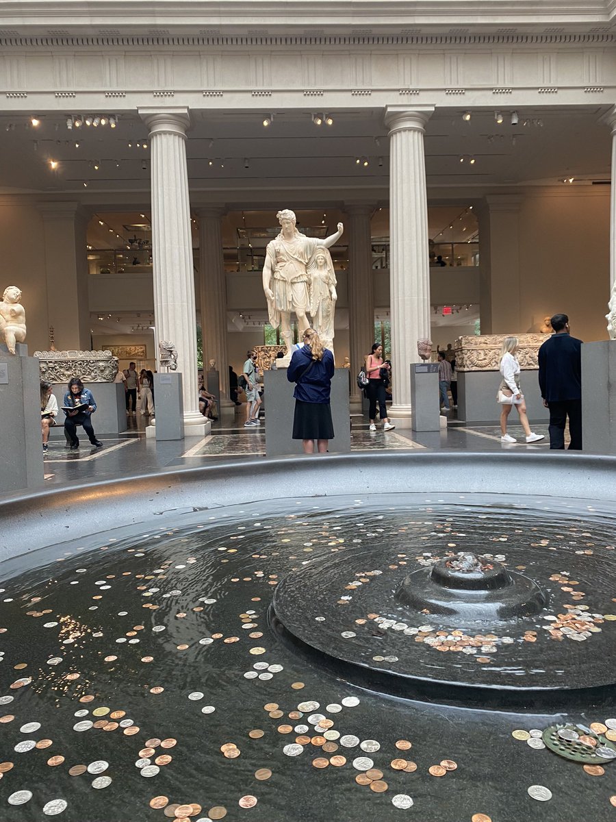 medhapatil_'s tweet photo. Felt like I was in a museum in Italy again spending hours at the Met and realizing we covered only the sections with Greek/Roman history and European paintings. Wonder what’s in store for next time! https://t.co/05lVe63Z6p