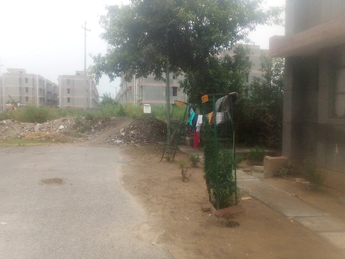 neha chaudhary tweet media