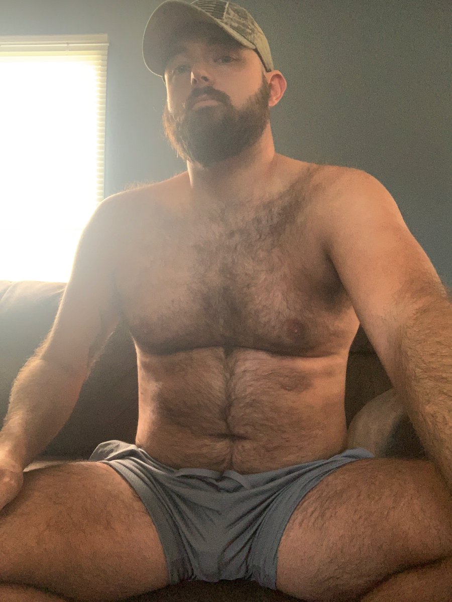 Kentuckyboy93's tweet photo. Morning boy https://t.co/5UkmeMFYRi
