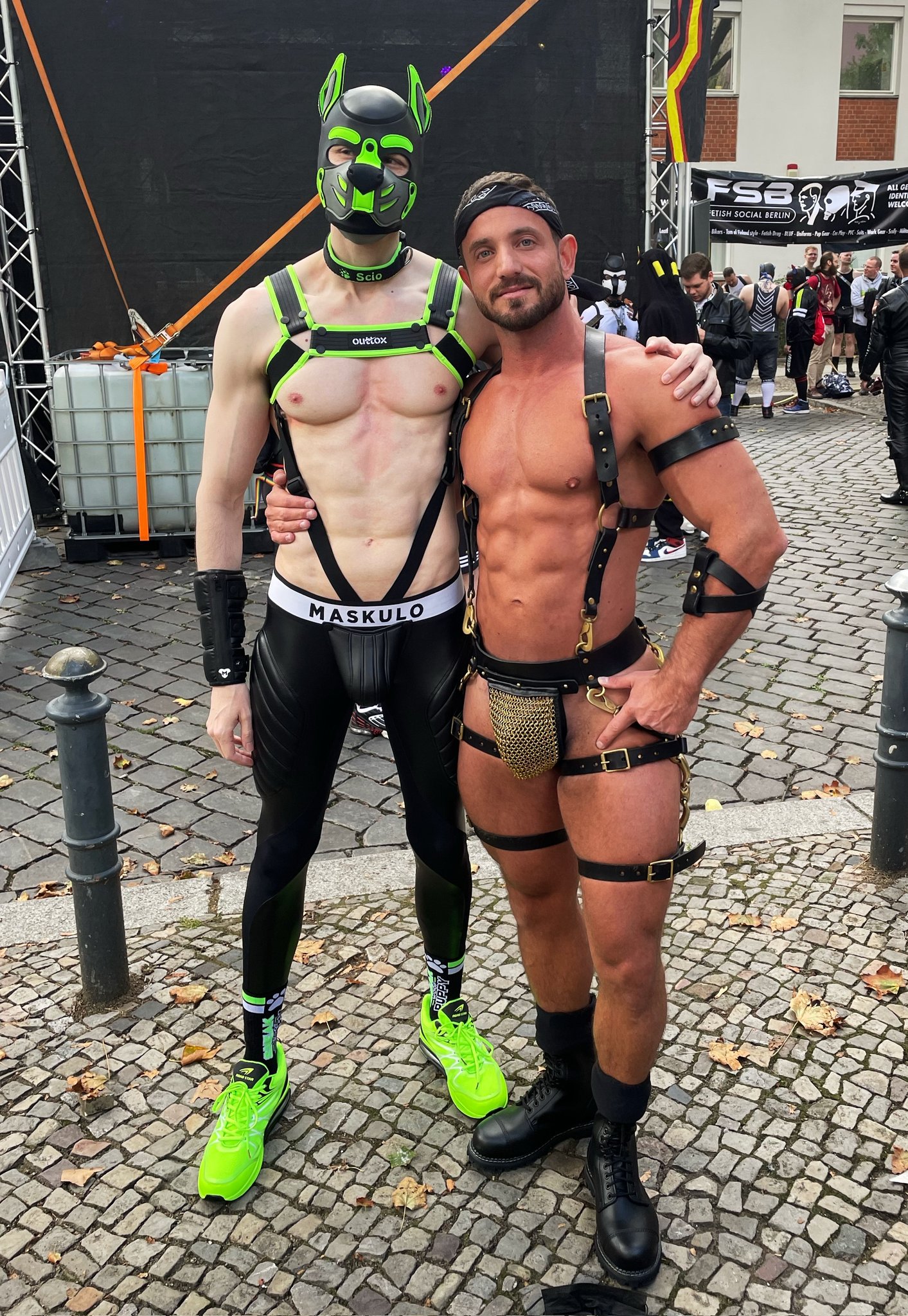 Sciopup on Twitter "First folsom for this dogo, met KinkyAlexxx and