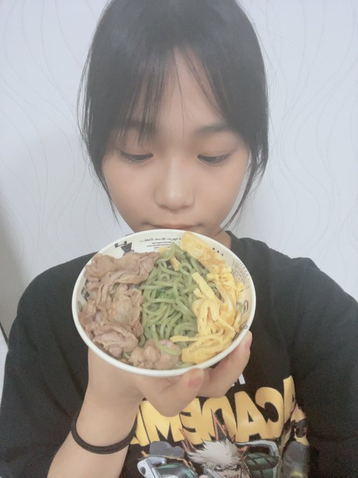 Twitterのコスプレ画像15