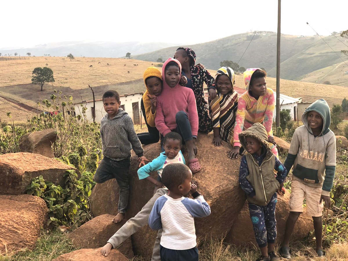 diplomaticnewz's tweet photo. Children of Pondo land #pondo #mpondo #easterncape @Tourism_gov_za https://t.co/Ms1xcNb5VZ