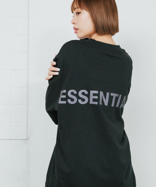 roop_tokyo's tweet photo. Fear of God Essentials RLCT LOGO LS TEE
バックスタイルに定番人気のブランドロゴがプリントされた1枚!
在庫残りわずかですのでお求めの方はお早めに!!
https://t.co/1unZZ00MT7
#FOGEssentials https://t.co/W17shlY7G2