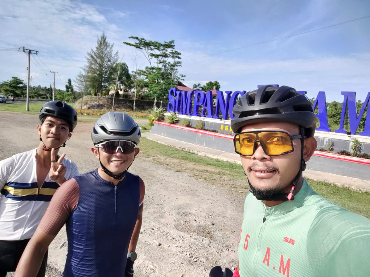 riadialvero's tweet photo. Simpang 6 Tais bengkulu roundtrip 120922
#roadbike
#sepeda
#tais
#bengkulu https://t.co/TawRsltTbz