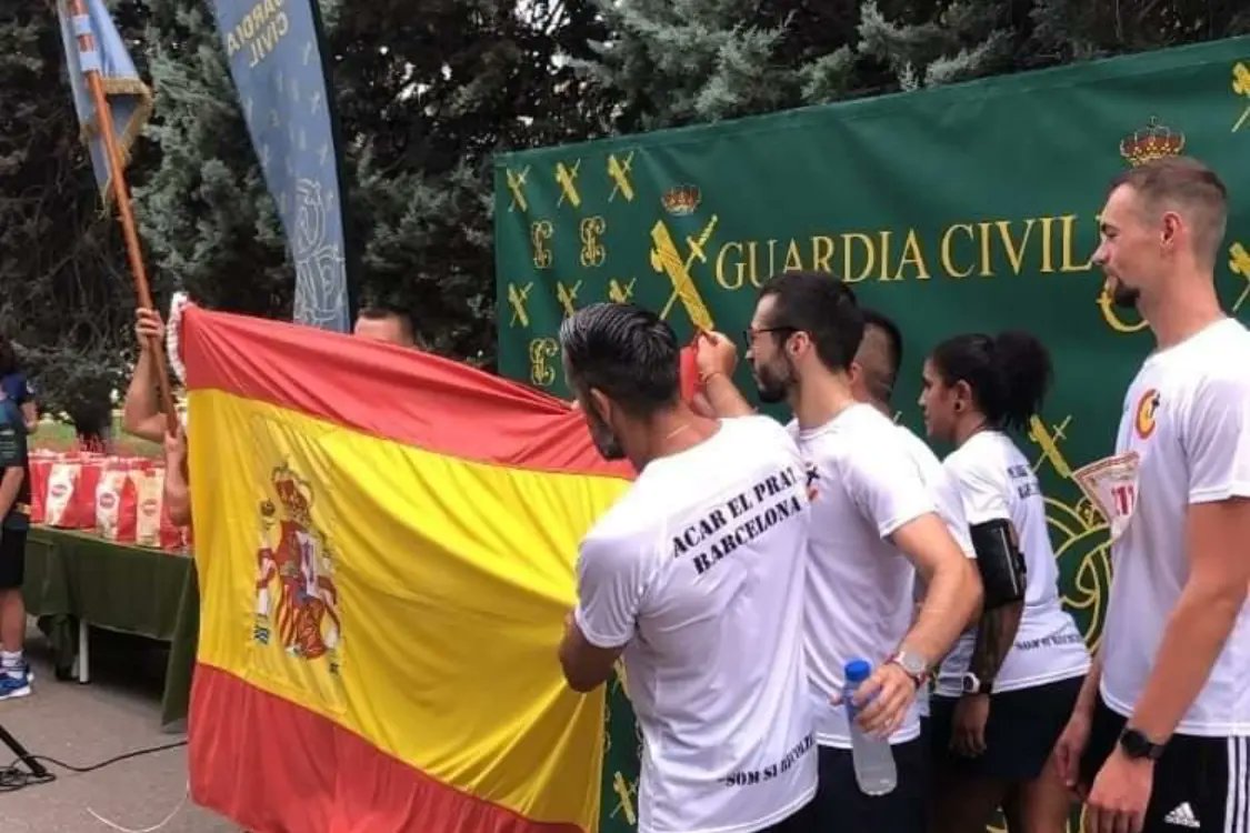 MqGuardiaCivil's tweet photo. III Correría Popular de la #GuardiaCivil en #Zaragoza Llegada de los #10k y #AndadaPopular

#crossfit #crossfitter #crossfitespaña #crossfitaddict #running #runner #crossfitfamily #training #guardiacivil
#guardiasciviles #zaragozamola #zaragozando #zaragozeando https://t.co/RqFxDV0JKf