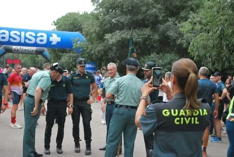 MqGuardiaCivil's tweet photo. III Correría Popular de la #GuardiaCivil en #Zaragoza Llegada de los #10k y #AndadaPopular

#crossfit #crossfitter #crossfitespaña #crossfitaddict #running #runner #crossfitfamily #training #guardiacivil
#guardiasciviles #zaragozamola #zaragozando #zaragozeando #zaragozapaseando https://t.co/XzU7egIMLB