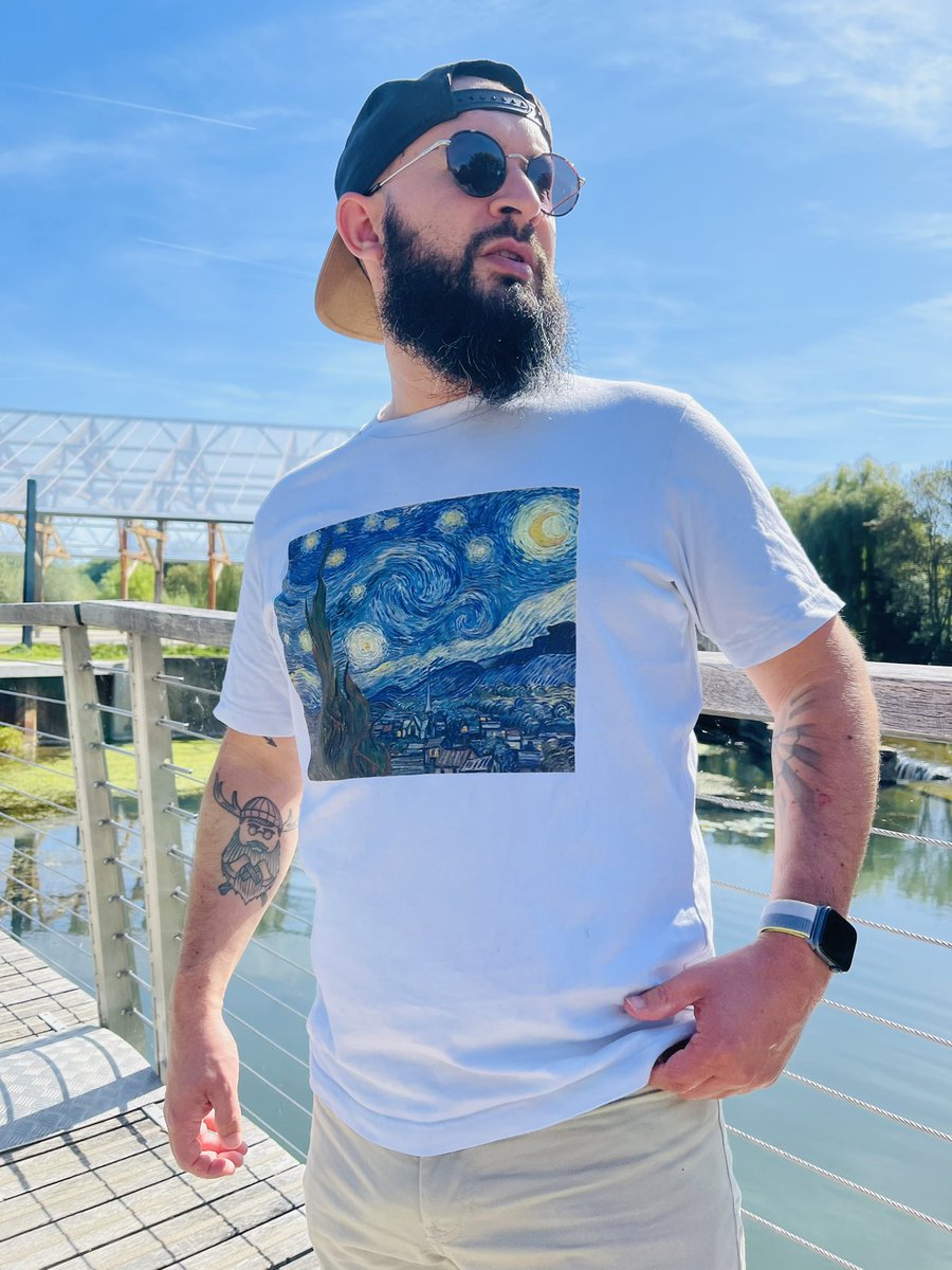 r_lumberjack's tweet photo. Une sensation invraisemblable de pouvoir porter l’œuvre de @AREtoiles réaliser pendant le #ZEVENT2022 
GG pour le week-end 💪🏼✨ https://t.co/HT6QMdkIva