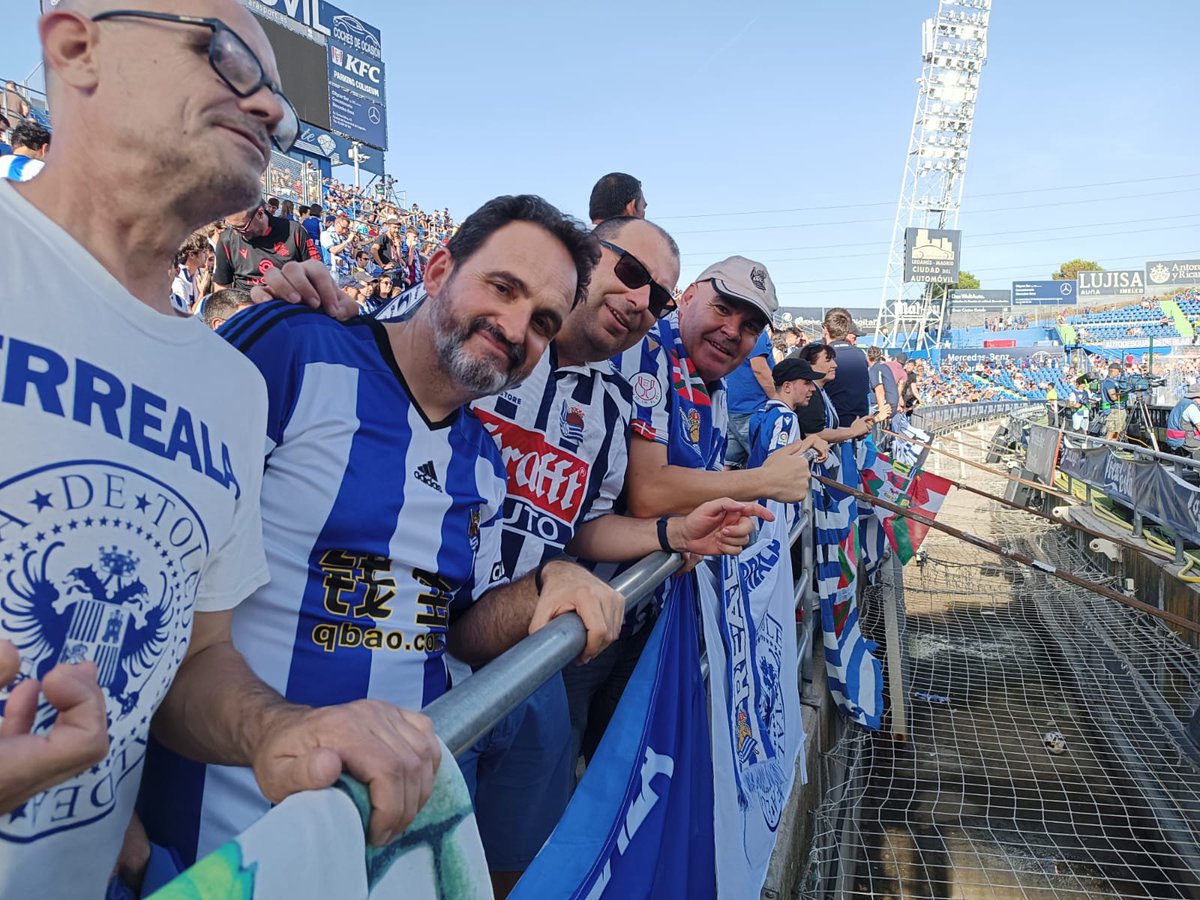 El resultado en Getafe malo pero para nuestra Peña y la afición desplazada el ambiente inmejorable... Que nadie se enfurruñe que este equipo nos va a dar muchas alegrías. !Viva el Toledo cervecero y de la Real!