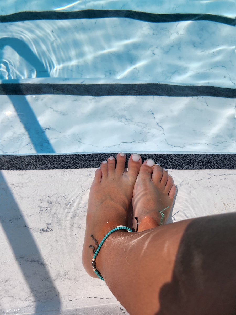 JekayLm's tweet photo. Want to see more ? Dm me for feet content or more 😳 be one of my happy customer 🥰 
#feetfinder #feetfethish #feetworship #dmmedaddy #feetpicsforsales https://t.co/TlklcxYHD6