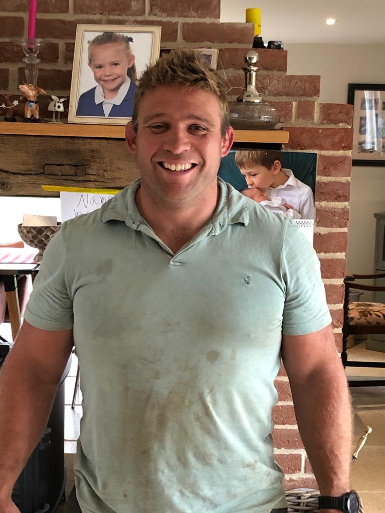 Stop what you’re doing, TOM YOUNGS IS ON OUR PODCAST! Andrew chats to British Lion & England Rugby Player @TomYoungs87 about his fab career for @LeicesterTigers, a year of extreme highs & lows in 2022 & his love for farming🚜 On Apple Podcasts, Spotify & bit.ly/3qxwKU8