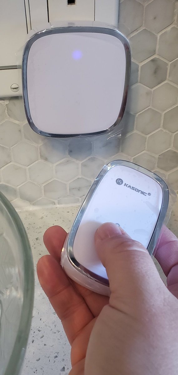 Willoux2's tweet photo. 13 is unwell - 🐀 neg x 2 days. We have these repositionable wireless 🔔 .He's got the buttons. Time to see if these are a blessing or a curse. #BeckAndCall #AtSchoolFourFriggenDays https://t.co/6cjs5HhwxJ