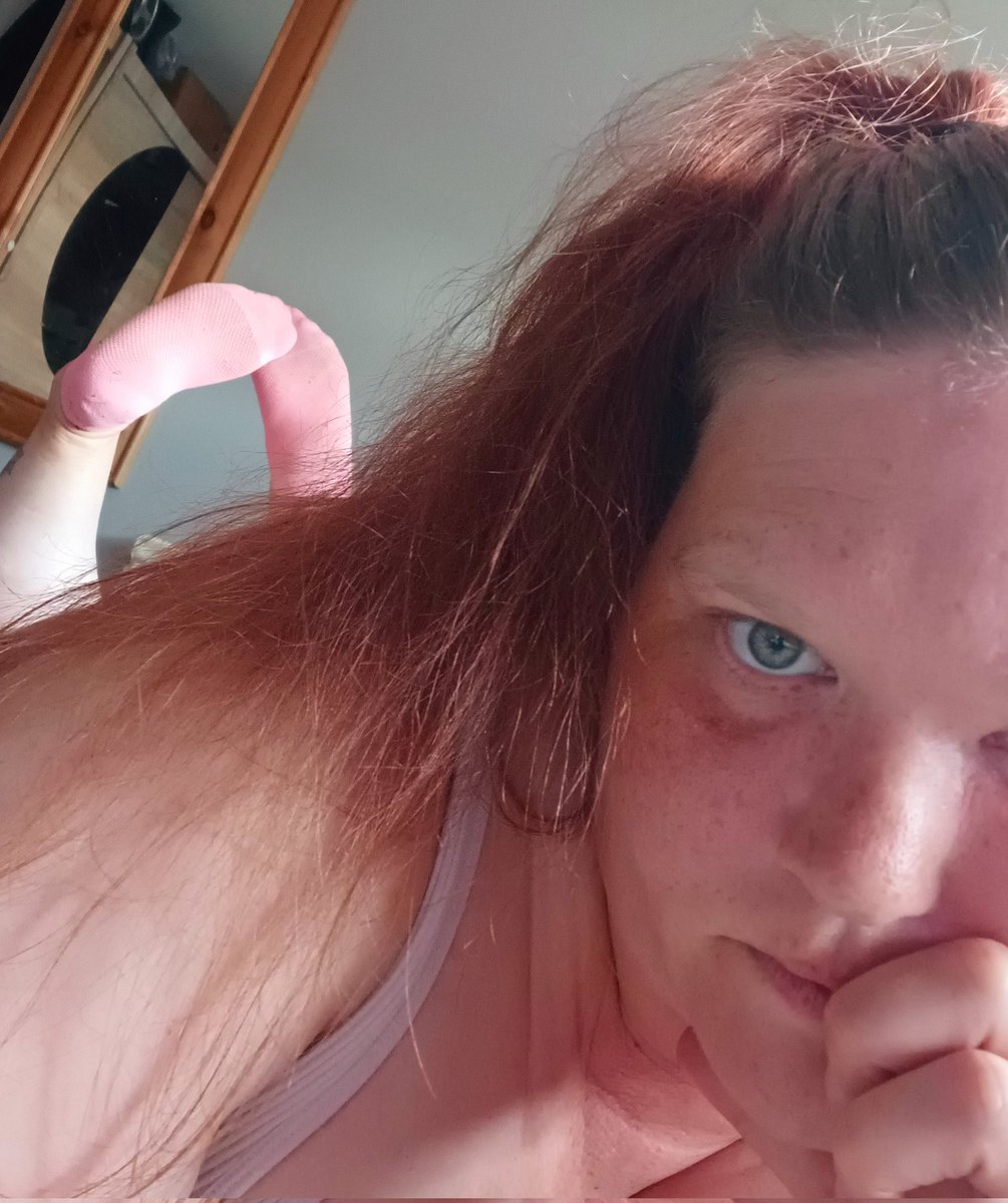krystalboolust's tweet photo. Kiss my feet? 

Footfetish feetlovers feetfinder feetworship findom femdom https://t.co/4pu4xJevVP