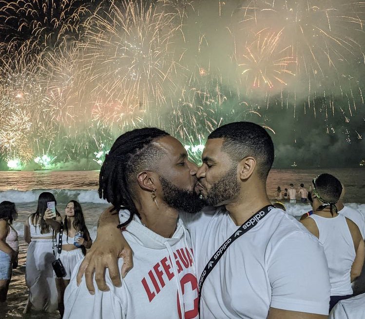 itsGivinMedia's tweet photo. Gay Couples Follow Us For More @Itsgivinmedia
・・・
👨🏾‍❤️‍💋‍👨🏿🌈💕 if you know them tag them 😝

#lovewins #loveislove #blackmen #blackboyjoy #blackandgay #blackgaymen #blackgay #blacklove #blackgaylove #blackgaycouples #blackgayman #blackgaypride #gaymelanin #blackgaymagic #blackgays https://t.co/ti8dUdgXxg
