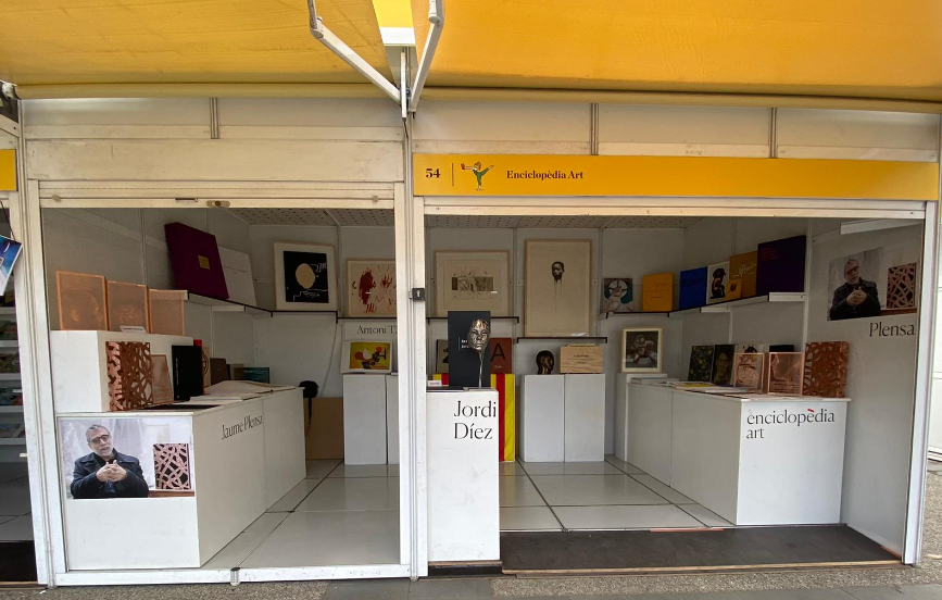 GEnciclopedia's tweet photo. I avui, si aneu a @LaSetmana, podeu passar pel mòdul 54 on trobareu l'estand d'Enciclopèdia Art: #JoanMiró #SalvadorDalí #AntoniTàpies #JaumePlensa #PabloPicasso #AntoniGaudí...  https://t.co/6UYLzSrfNv https://t.co/xSrWzlN2fD https://t.co/xwfyFRPOBu