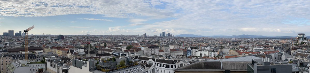 AndreasAtETH's tweet image. Gooooood morning #quantum #Vienna. 
Greetings from the top of @tu_wien with @circuitqed @TheSQuaD_IQ @IQ_USherbrooke @USherbrooke and @AndreasAtETH @qudev @ETH_physics @ETHQuantumCntr @ETH_en at the @SuperQuLAN workshop on #quantum networks.