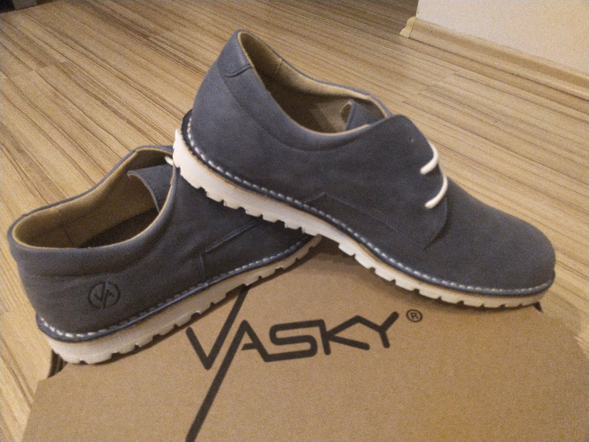 Smartfox_76's tweet photo. Kupujte české boty, Vasky teď ve slevě. Jo, udělal jsem si radost 🙂
#vasky https://t.co/g8iKKpsWjn