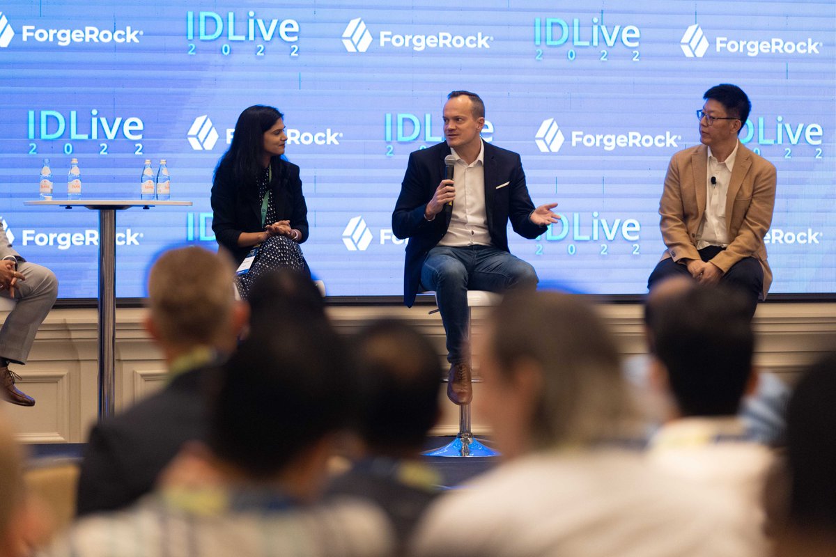 ForgeRock's tweet photo. Customer spotlight time π‘@FintechNewsMy and @StanChart join us on stage πΈ #IDLive22 https://t.co/EqTv9iB8Bv