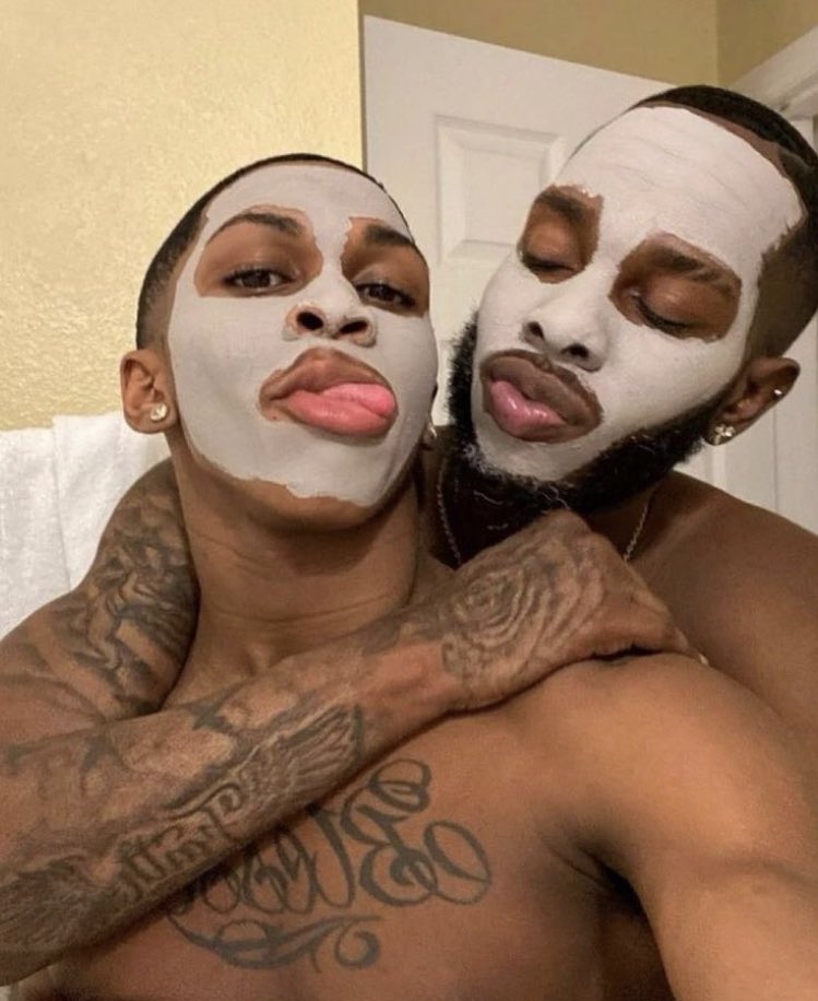 itsGivinMedia's tweet photo. 🏳️‍🌈🏳️‍🌈🏳️‍🌈
#gay #gaypride #gaysnap #gaymen #gaylife #gayblackcouple #gaymemes #gaycouple #gaymodel #gaytwink #gaylatino #gaytravel #gaypride #gatinhos #pridemonth #explorepage✨ #loveyourself #lovequotes #loveislove #lovemyself #boyfriend #boyfriend #boyswillbeboys #🥴🏳️‍🌈 #fineniggas https://t.co/cyD6p5bVW2