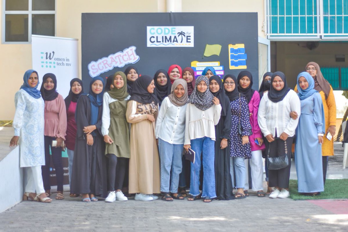 womenintechmv's tweet image. #CodeforClimate is an initiative launched on May 2022 in partnership with @JoaliMaldives. We have now come to an end of the program. 18 girls from R. Dhuvaafaru have successfully completed the program, learned to use coding to address climate change issues