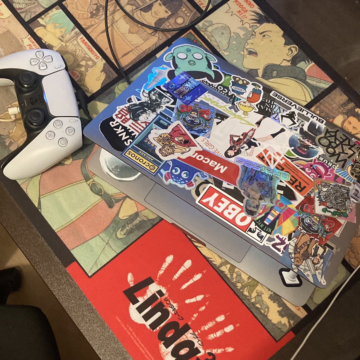 MetaPylon's tweet photo. Member's desk✏️
Share your sticker collection with us by following #METAPYLON 🤝
#Stickers #NFT https://t.co/lM6VxWMP1j