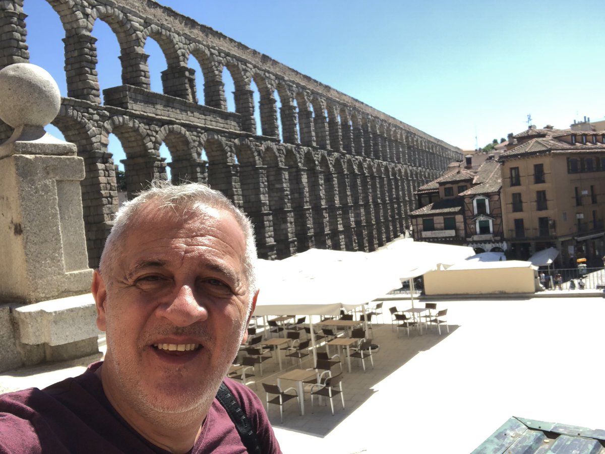 jSeghabi's tweet photo. Segovia todo un espectáculo. https://t.co/9dWMjKCd78