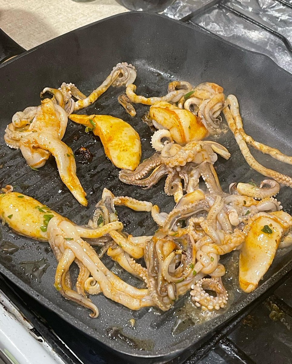 mypartnernicook's tweet photo. Calamari with romesco sauce, tumeric +
chili tomato rice and crispy basil!

Followed Mike Kubiesa’s (tiktok &amp; Insta) recipe https://t.co/ASU2R8LVWq