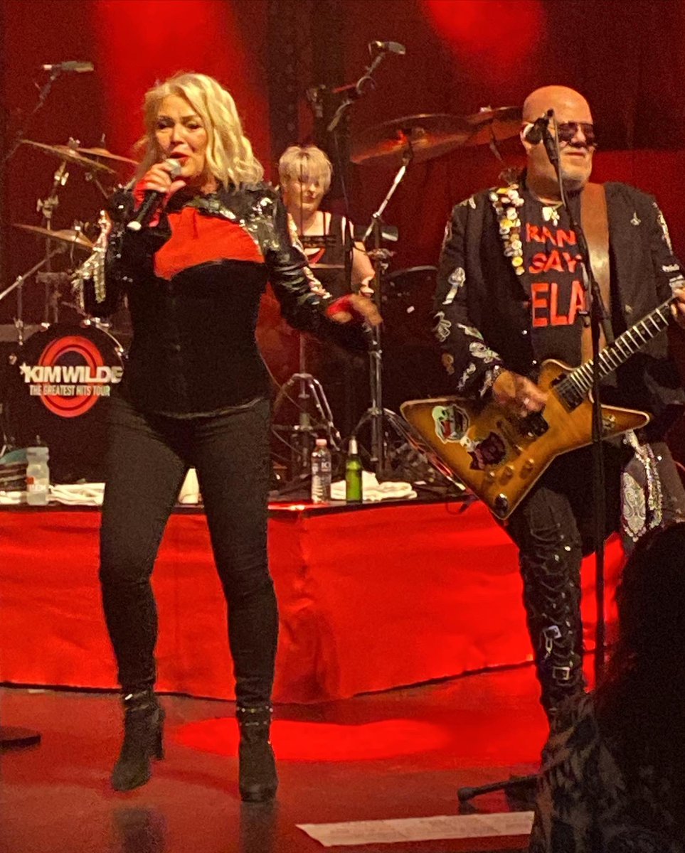 nickwoods70's tweet photo. Fantastic night with the Wildes again and all the band 🕺🏻🎤🎹🥁🎸@kimwilde @Wildericky @scarlettwilde @neiljonesguitar @Emilydrums https://t.co/u56vWQNsMK