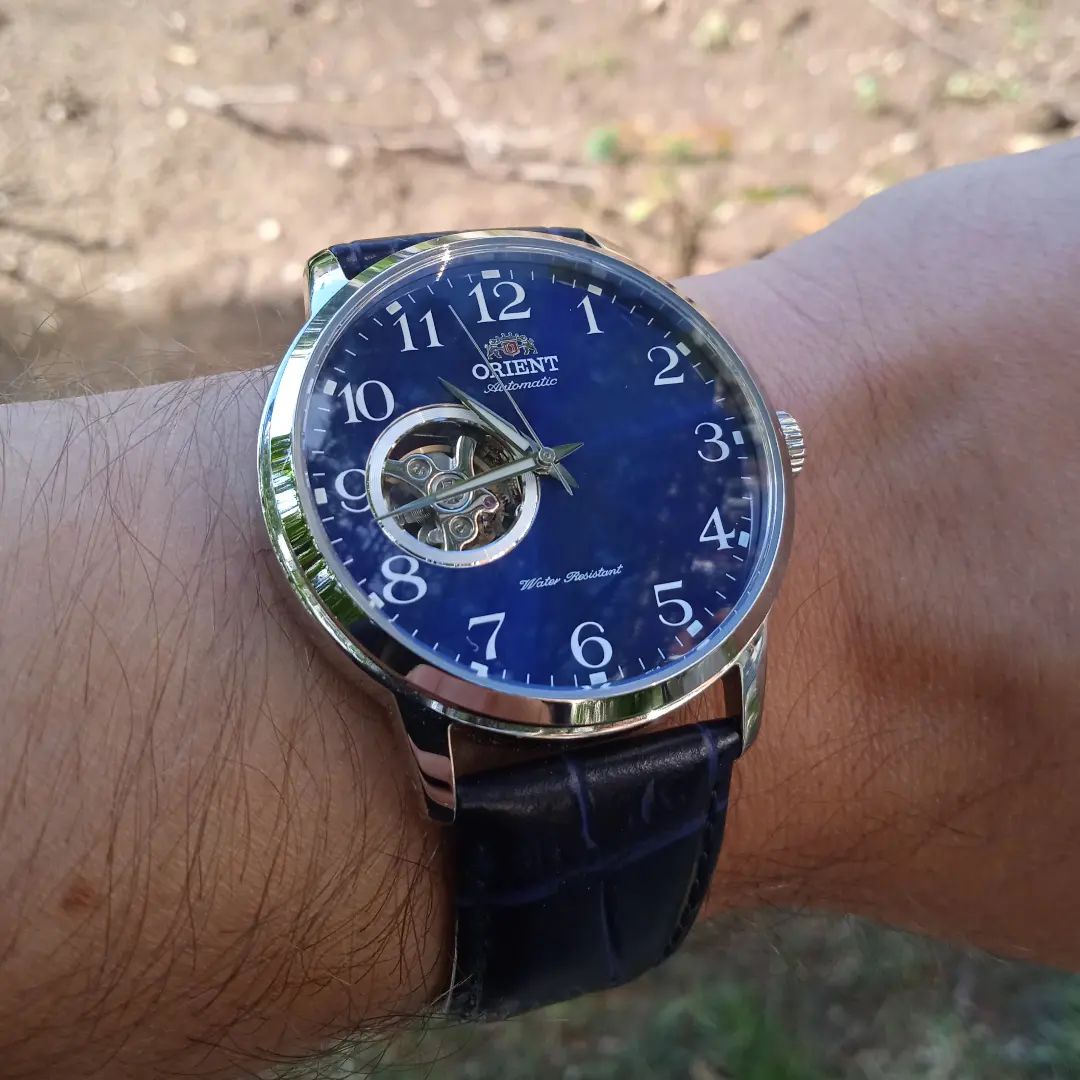Zvezdichko's tweet photo. Wrist shot of the day #Orient #Openheartwatch #japanesemovement #horology https://t.co/dKBWqKw0Zr