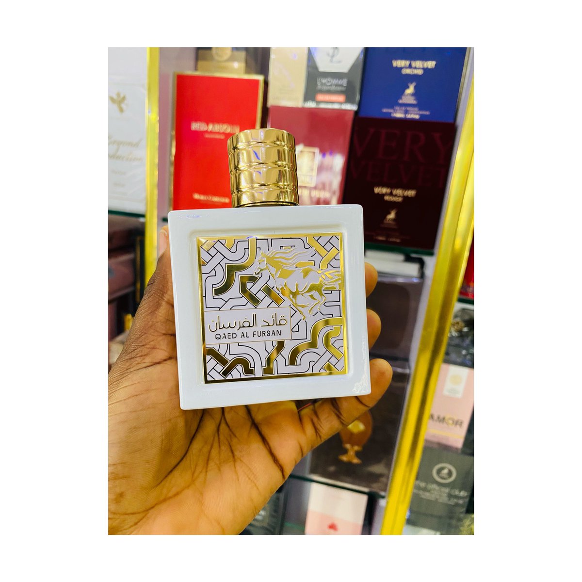 Stephanie_Emeka's tweet photo. Qaed Al fursan 
Frame 1 Qaed Al fursan the sweet spicy vanilla rush,the vanilla rush is too good❗️
Frame 2 Qaed al fursan the almighty sweet spicy fresh woody fragrance the blend of notes smells great .it is called love at first application❗️

🏷9,500
Please retweet 🙏🏾 https://t.co/IrE8dfGtJw