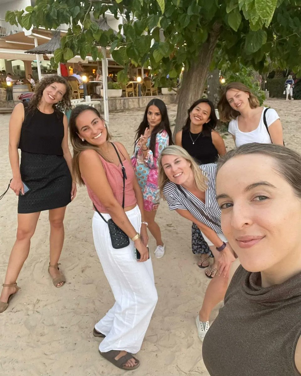 AbsoluteInterns's tweet image. An incredible weekend in Mallorca as we kicked off a new season ⛱🇪🇸❤🥰

#absoluteinternship #teamculture #teamwork #weekendtrip #kickoff #readyfor2023
