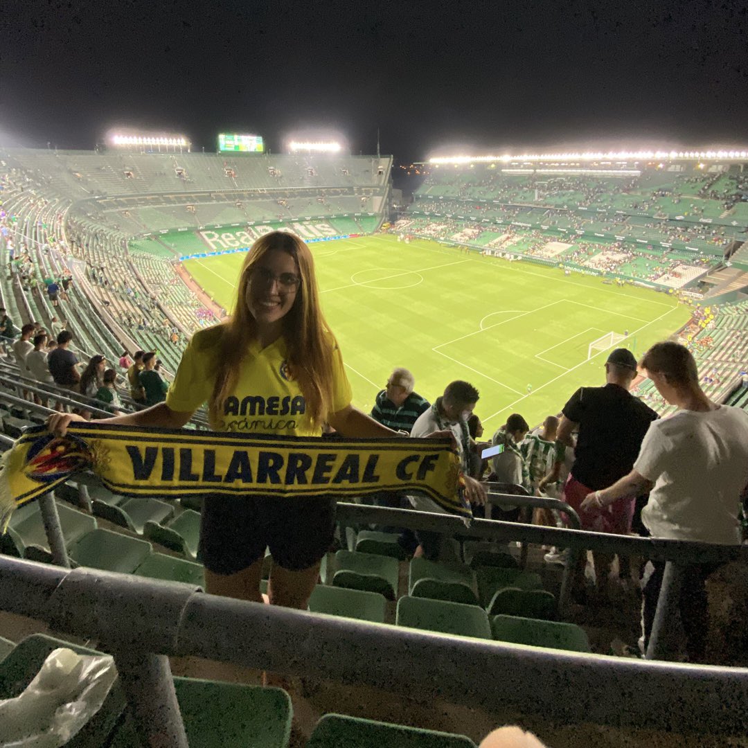 maregum_'s tweet photo. Mi primera vez en el Benito Villamarín 🙌🏼
Orgull groguet! 💛 #SempreEndavant https://t.co/ILgVpLhPxl