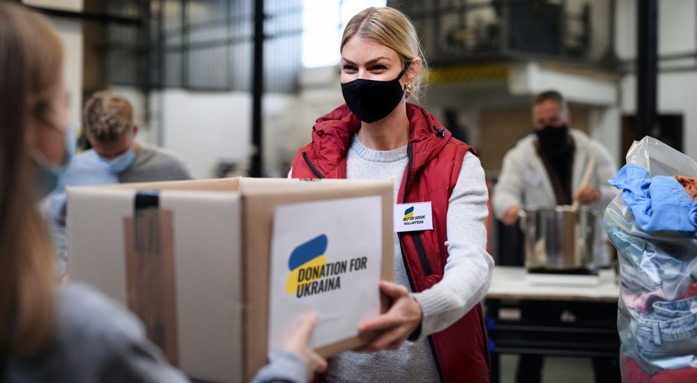 TijdschriftCM's tweet photo. Ondernemers die op dit moment de slachtoffers van de oorlog in Oekraïne helpen door gratis goederen en/of diensten aan te bieden moeten zich afvragen of dat hun recht op aftrek van voorbelasting niet aantast. 

https://t.co/3wHjeixw4P 

#administrateur #finance #congres #btw https://t.co/YsWSAcNzOI