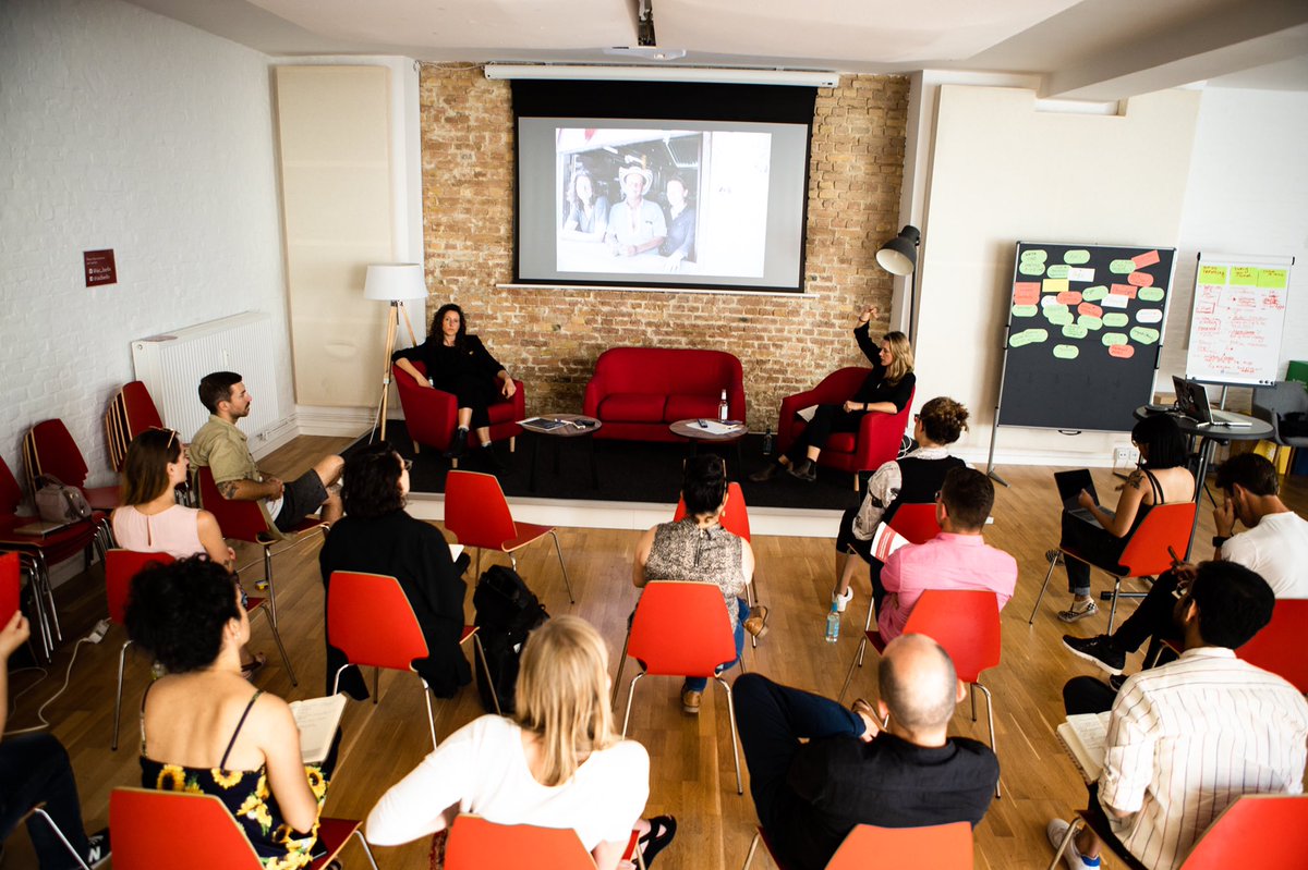 BuzzingCities's tweet photo. #DigitalSecurity, #OSINT, #selfdefense, #Riskassessment #arms, #investigations online &amp; offline: The School of #Conflict &amp; #Peace, a training for #Journalists covering #Conflict, #Crisis &amp; #Crime hosted by @BuzzingCities @_Jaroschewski @glocalreporting #iacBerlin – new dates soon https://t.co/d8mztcOAvY