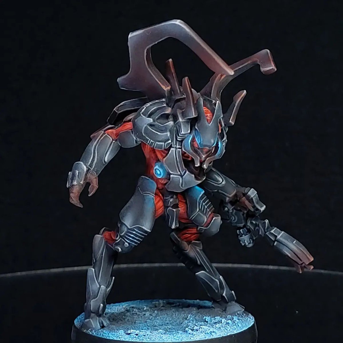 WaylandGames's tweet photo. It's #MiniatureMonday and sandstone219 on Instagram recently shared a picture of their #InfinitytheGame Xeodron Batroid. Wow! What an awesome model and a great paintjob.

#Miniatures #Wargaming #CorvusBelli #PaintingInfinity #PlayInfinity #PaintingMiniatures #MiniaturePainting https://t.co/Os0siRBBkl